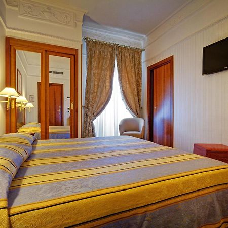 Residenza Romacentro Ξενοδοχείο Εξωτερικό φωτογραφία