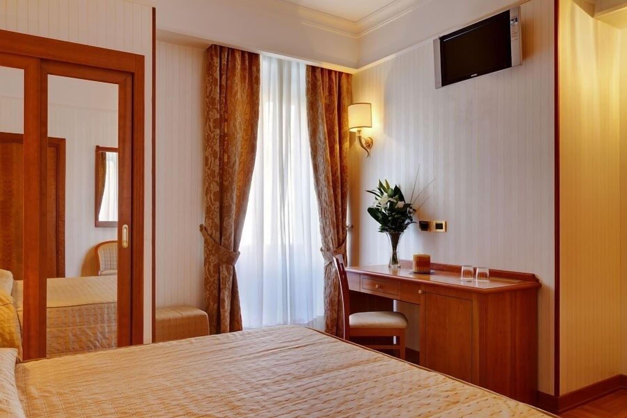 Residenza Romacentro Ξενοδοχείο Εξωτερικό φωτογραφία