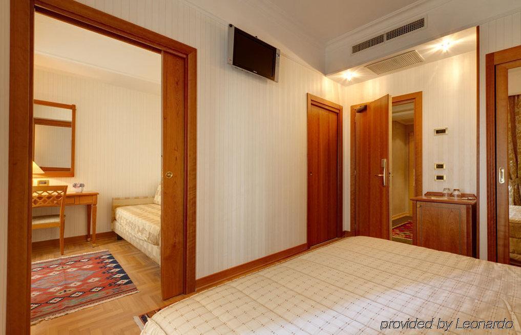 Residenza Romacentro Ξενοδοχείο Εξωτερικό φωτογραφία